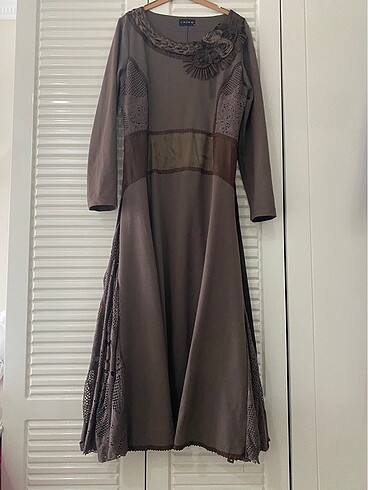Kahverengi Vintage Elbise