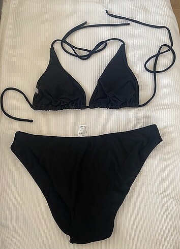 Diğer Siyah Bikini Takımı