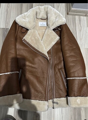 Stradivarius mont