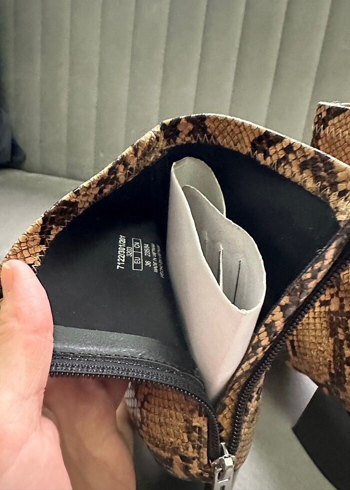 Yılan derisi detaylı zara bot - Görsel 4