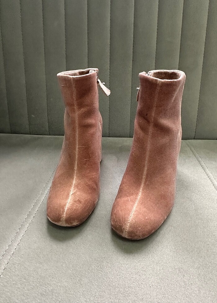 Bershka pembe kadife kalın topuklu bot - Görsel 2
