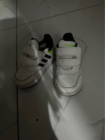 25 Beden Adidas günlük spor ayakkabı