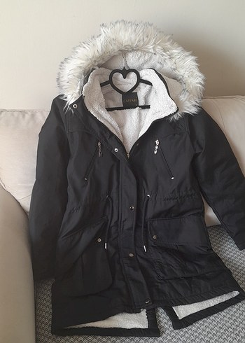 Siyah Kürklü Kadın Kışlık Mont - Görsel 4