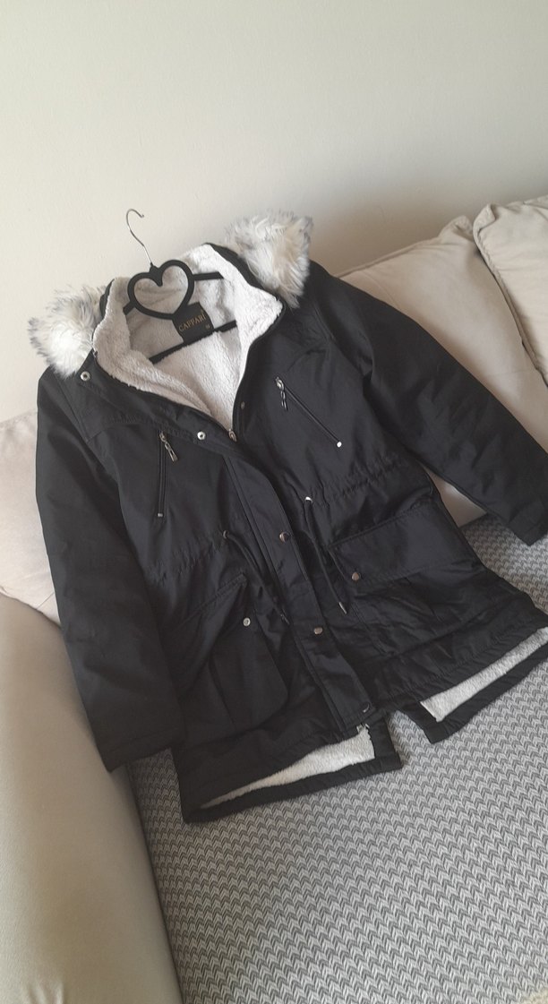 Siyah Kürklü Kadın Kışlık Mont - Görsel 2