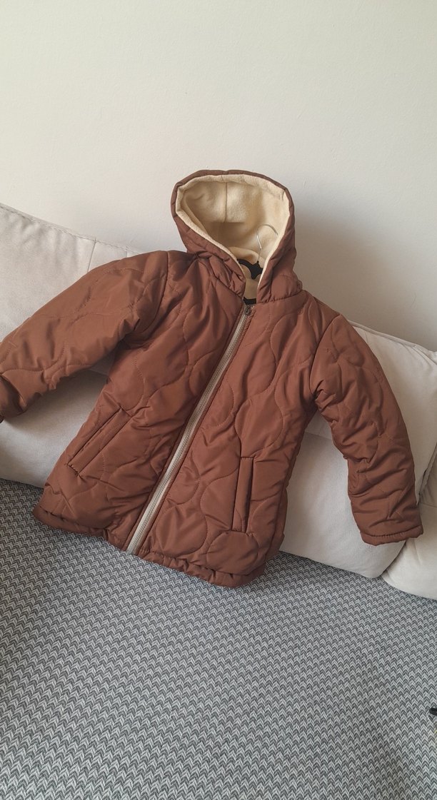 Kız Çocuk Kahverengi Kapüşonlu Mont - Görsel 3