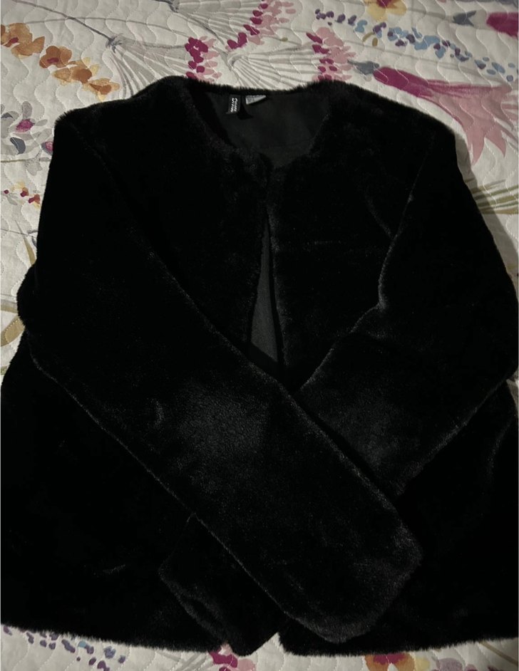 H&M Siyah Peluş Kaban — görsel 5/7