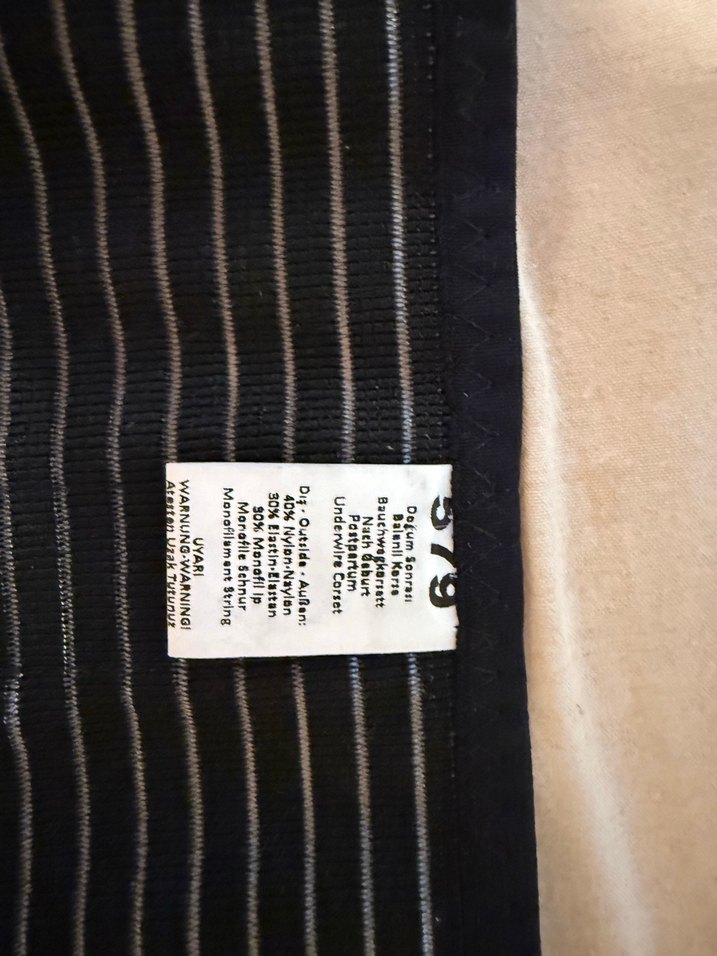 siyah Korse - Görsel 2