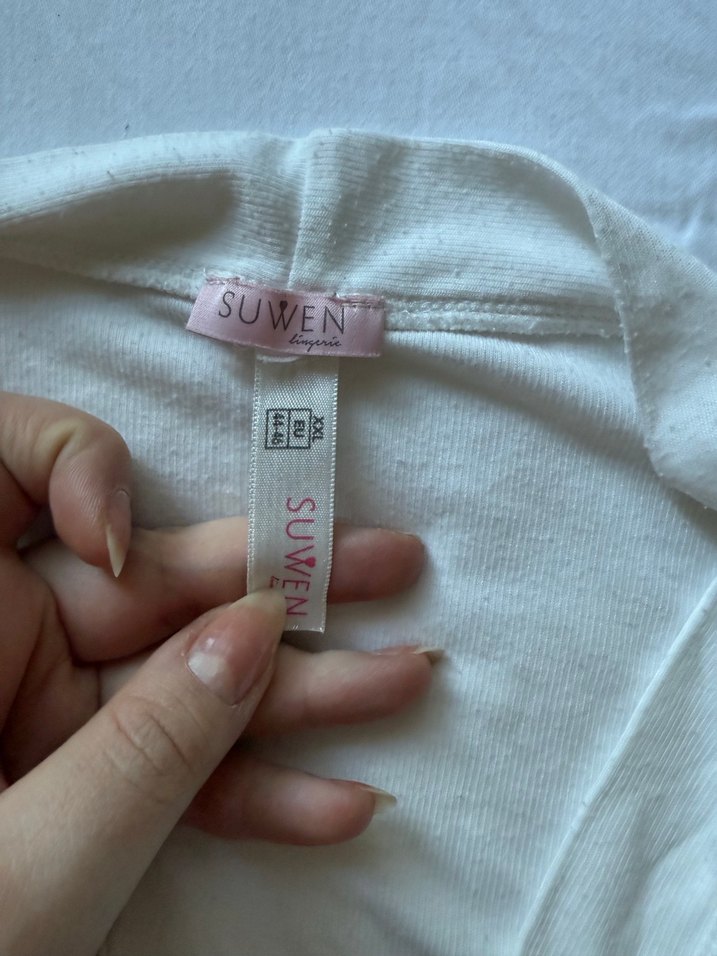 Uzun, kısa kollu beyaz kadın sabahlim - Görsel 2