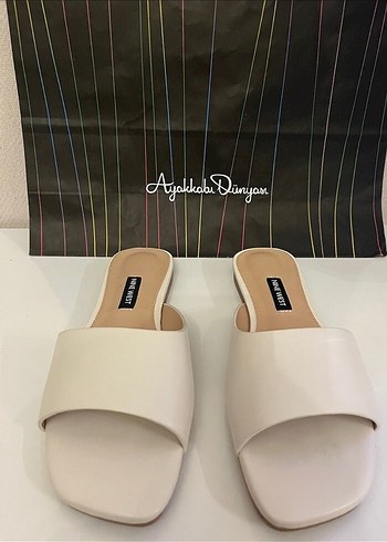 37 Beden Nine West Beyaz Terlik