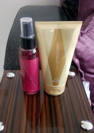 avon atraction set