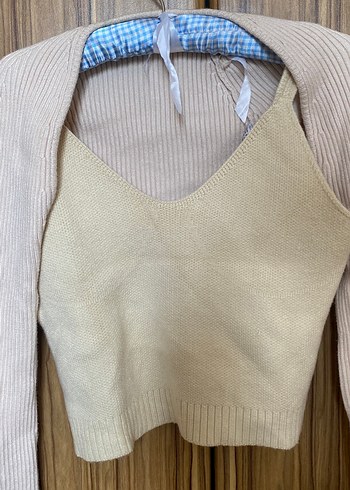 Bej Askılı Kısa Örgü Kazak - Görsel 3