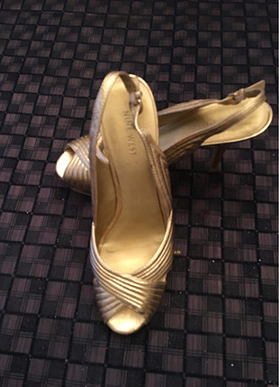 Nine West Nine West altın
