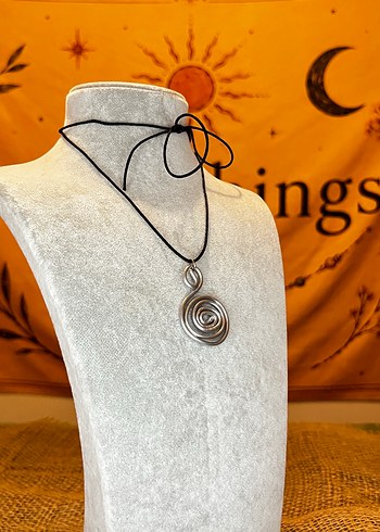 American Vintage Spiral Baglamali Kolye