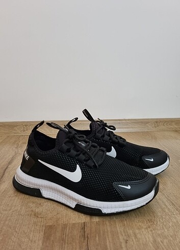 Nike spor ayakkabı