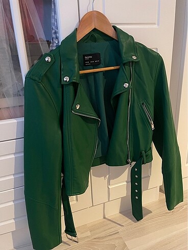 bershka yesil deri ceket