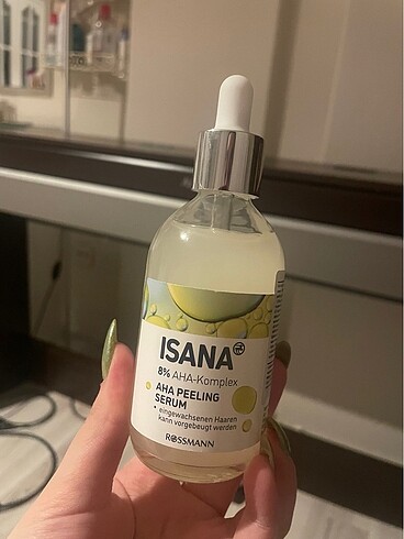 isana aha peeling serum