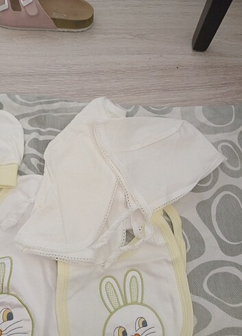 Sarı pijama takimi