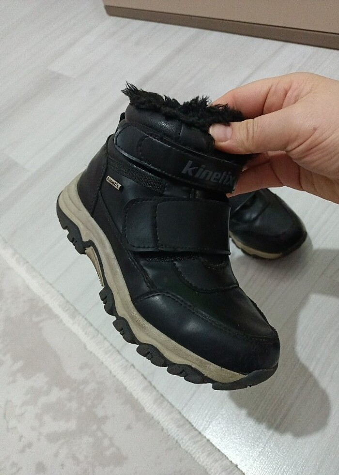 Erkek çocuk bot - Görsel 2