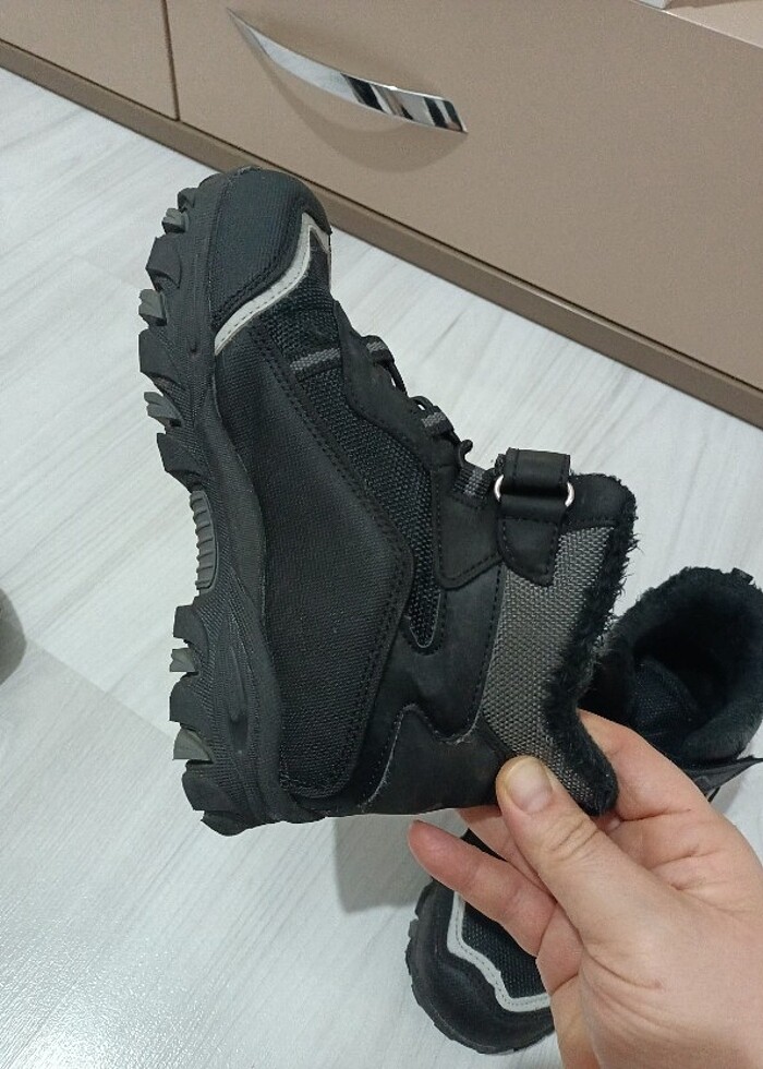 Erkek çocuk bot - Görsel 2