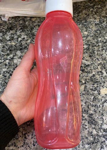 Kırmızı Renkli Plastik Su Şişesi - Görsel 6