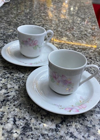 Çiçek Desenli Beyaz Kahve Fincanı Seti ikili - Görsel 2