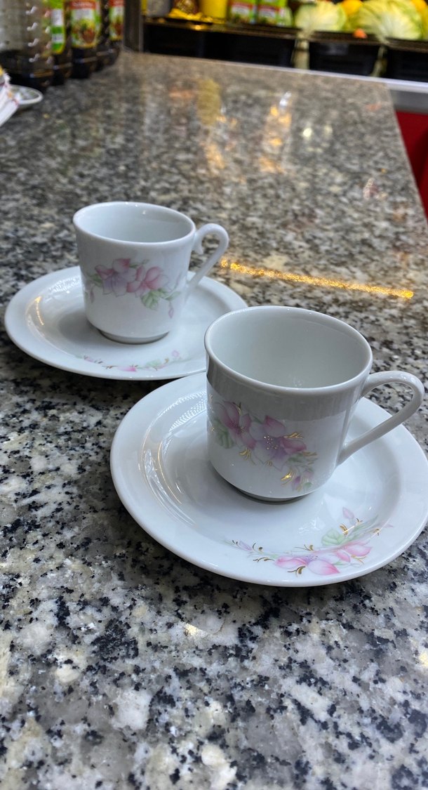 Çiçek Desenli Beyaz Kahve Fincanı Seti ikili - Görsel 2