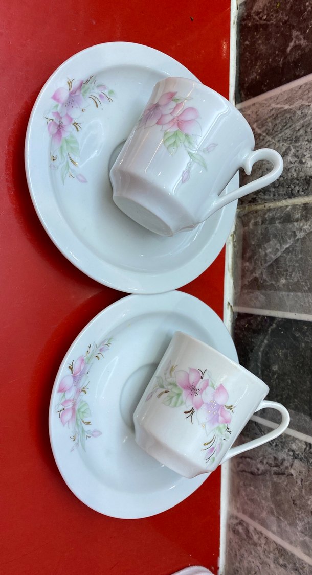 Çiçek Desenli Beyaz Kahve Fincanı Seti ikili - Görsel 5