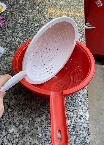 Renkli Kırmızı Plastik Süzgeç - Görsel 3