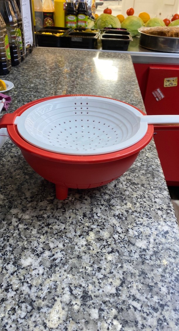 Renkli Kırmızı Plastik Süzgeç - Görsel 4