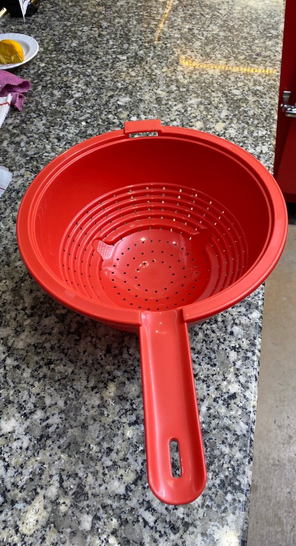 Renkli Kırmızı Plastik Süzgeç - Görsel 2