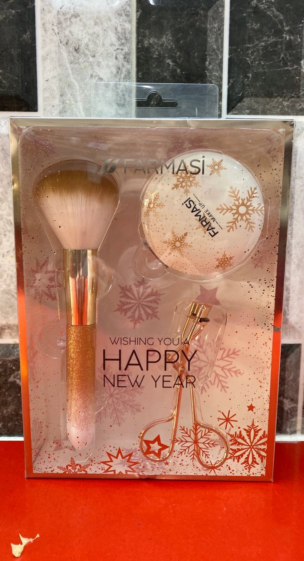 Farmasi Altın Makyaj Fırçası Seti - Görsel 4