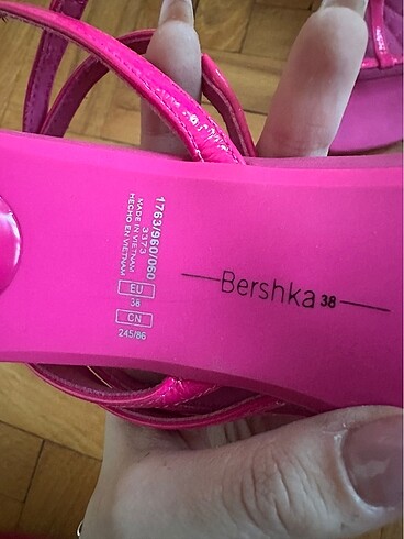 38 Beden pembe Renk Bershka topuklu ayakkabı