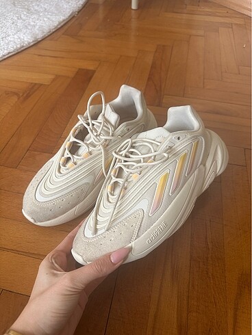 Adidas ozelia orijinal spor ayakkabı