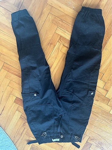 xs Beden Pull and bear kargo pantolon