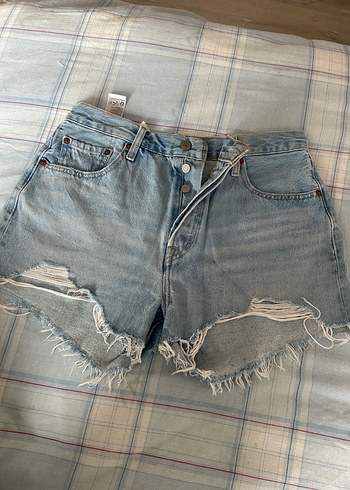 Levis Yikamali Acik Mavi Denim Sort