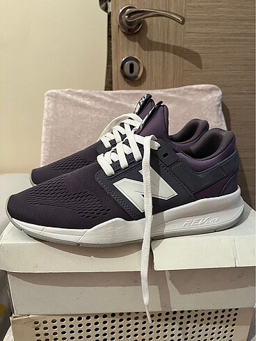 New Balance spor ayakkabı
