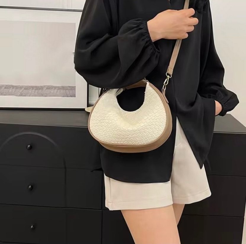 Beyaz Deri Yılan Desenli Kadın Çanta - Görsel 2