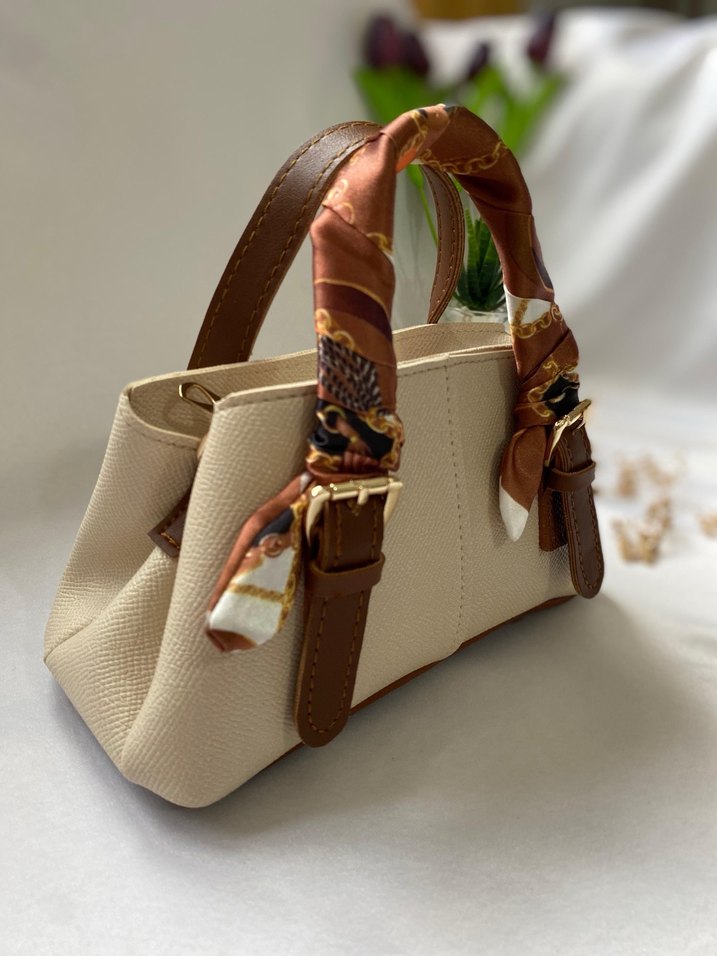 Fular Detaylı Krem Çanta - Görsel 4