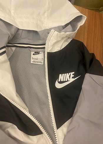 Nike Bayan Beyaz Rüzgarlık Fermuarlı Kapüşonlu - Görsel 3