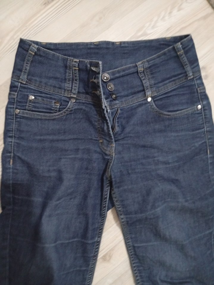 Koyu Mavi Dar Kesim Denim Jean — görsel 2/7
