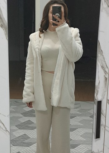 Diğer Ekru Pelus Sapkali Mont