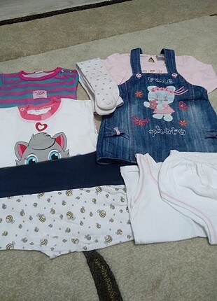 Kız bebek kıyafetleri