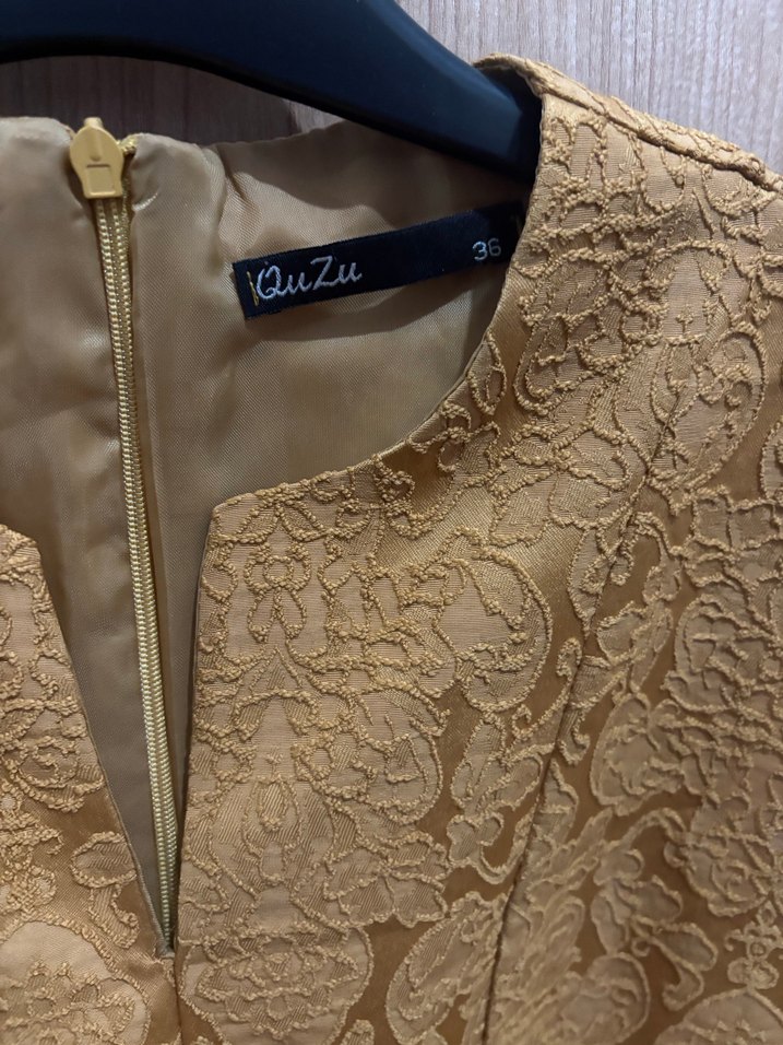 Düğmeli Vintage Bej Midi Elbise - Görsel 3