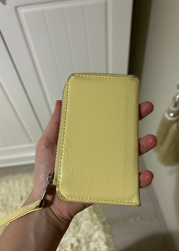 Stradivarius Stradivarius cüzdan butter yellow renginde