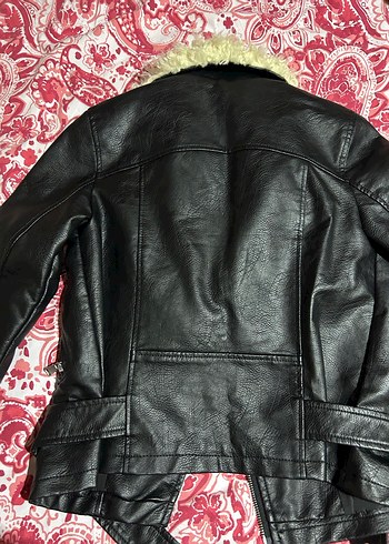 Siyah kürklü deri ceket - Görsel 3