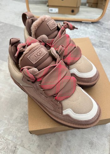 Ugg Lowmel