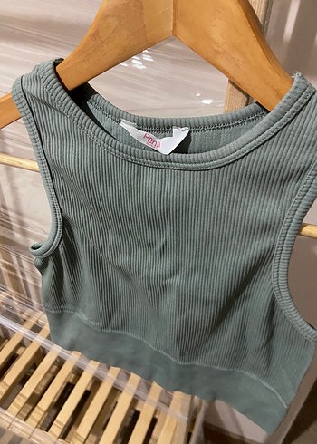 Penti Kadın Gri Kolsuz Yüksek Yakalı Crop Top