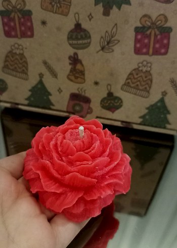 Kırmızı şakayık Desenli Mum - Görsel 3