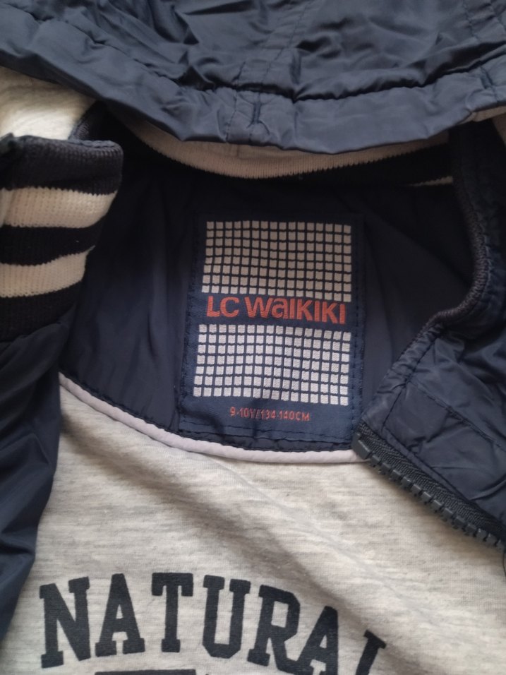 Mavi Kapüşonlu Erkek Çocuk Mont - Görsel 3