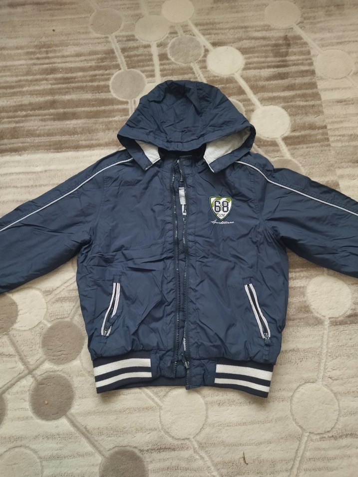 Mavi Kapüşonlu Erkek Çocuk Mont - Görsel 2